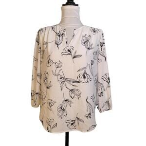 Fun2Fun Size Small Floral Blouse White 3/4 Sleeve Loose Fit Career Top